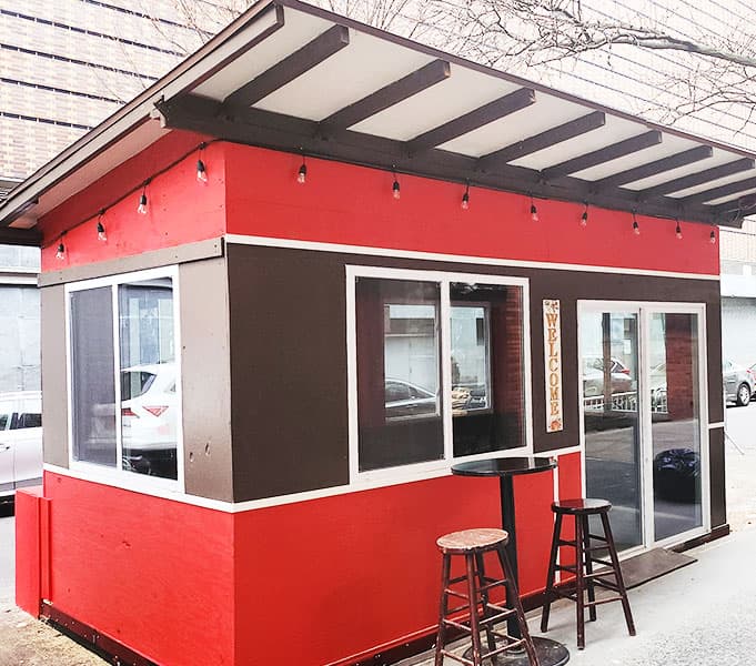 La Traviata Pizzeria outside seating by Vantage Brick